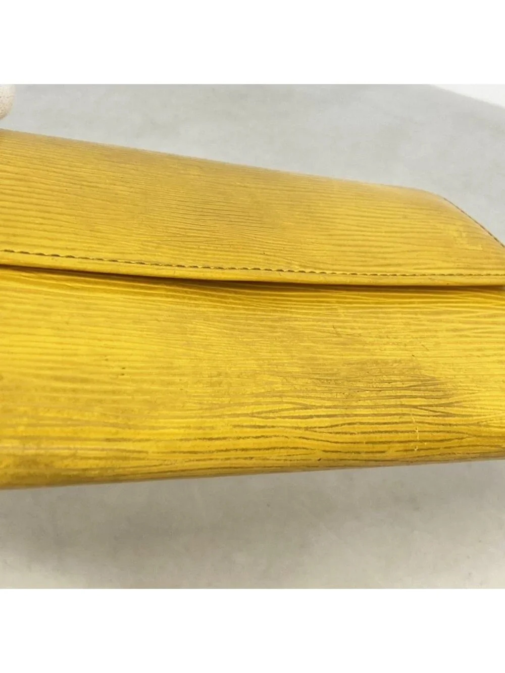 Louis Vuitton Wallet Epi Portefeuille Sarah Citron